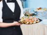 Was sollte man bei einem Catering für eine Firmenfeier beachten?